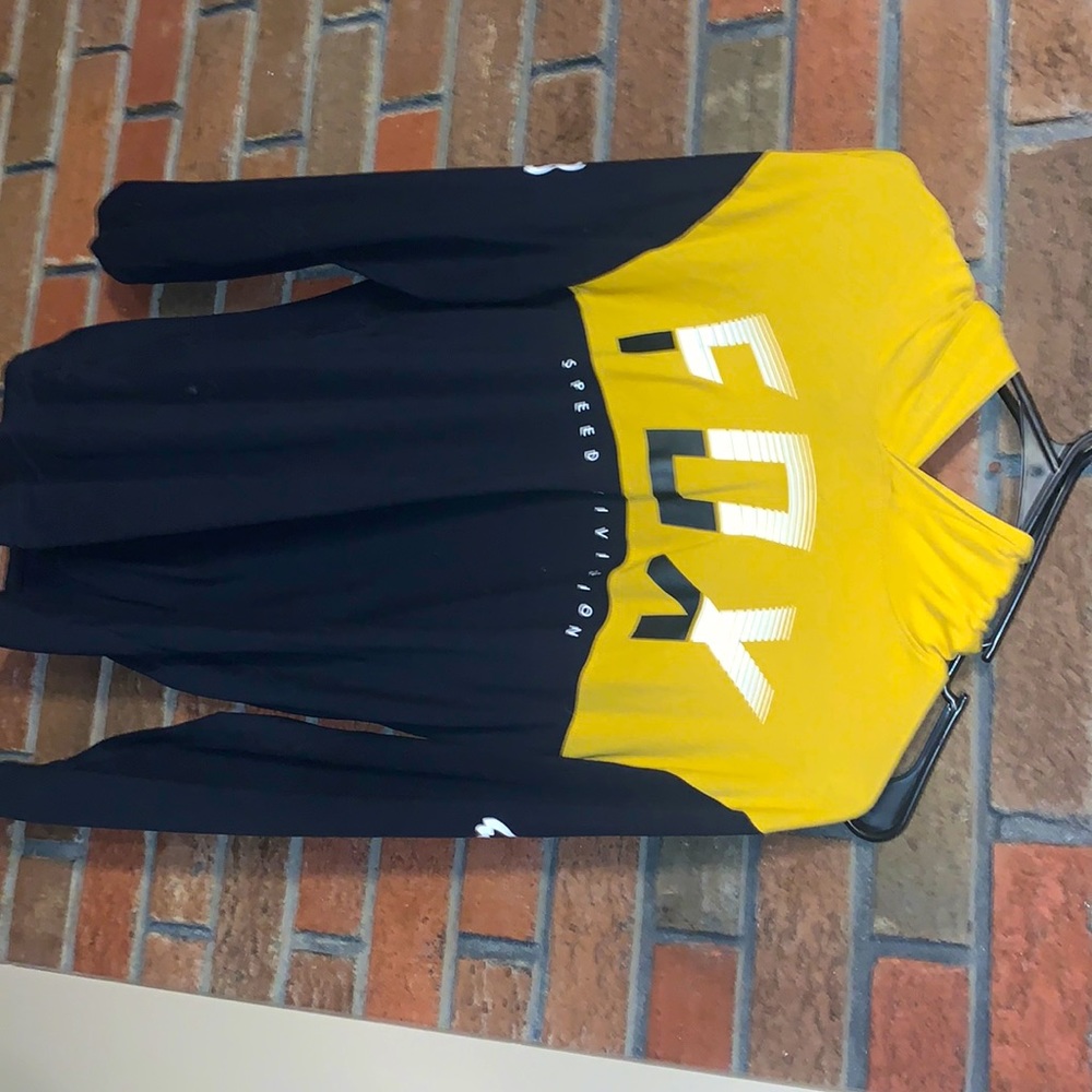 Fox racing long sleeve tshirt with hood.